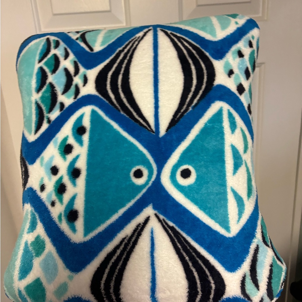 Blue Fish Pattern Throw Blanket Pillow